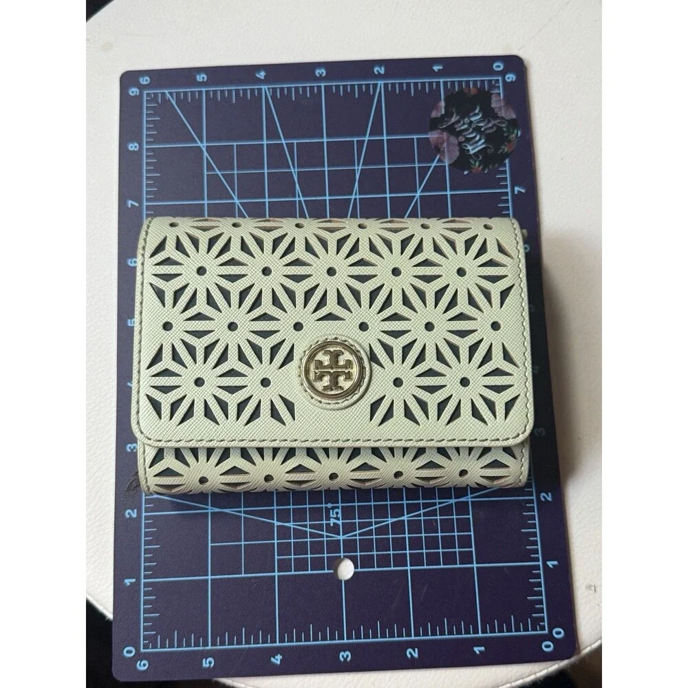 Tory Burch Robinson Floral Perforated Medium Wallet Mint Julep - Picture 10 of 16